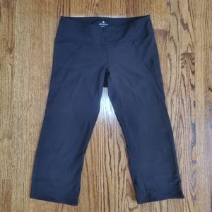 Athleta Amanda Capri Yoga Leggings